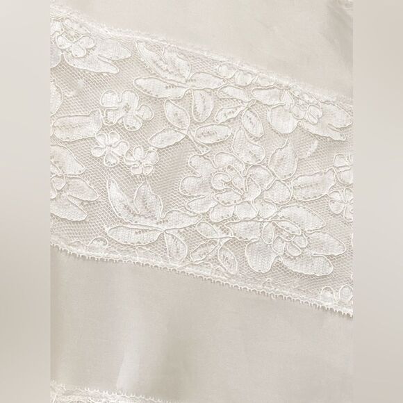 Carolina Herrera Bridal Hudson Lace Overlay Open-Back Silk Ballgown size 8 - Picture 8 of 12